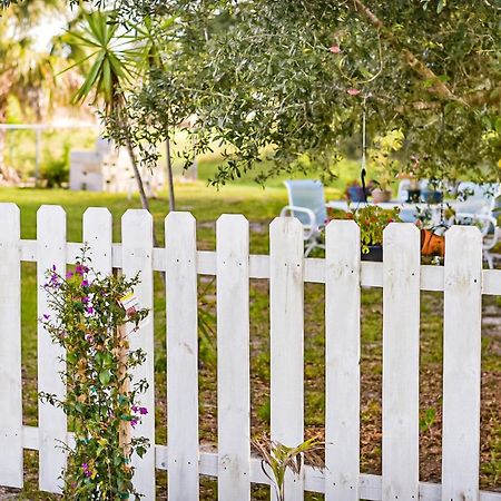 Welcome To The Cottage: A Home Away From Home Port St. Lucie Екстер'єр фото